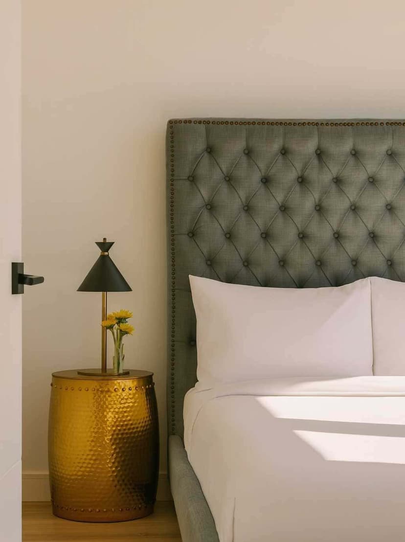 Fully equipped modern kitchen at Nester Downtown Montréal with sleek appliances and contemporary finishes