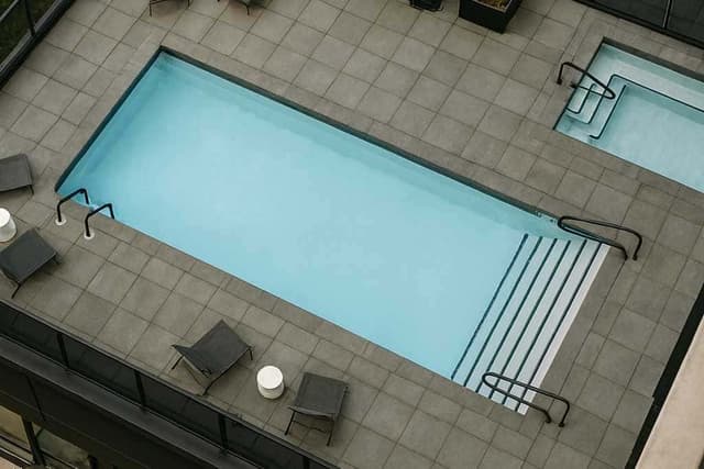 Sauna and spa facilities at Nester Downtown Montréal in downtown Montréal